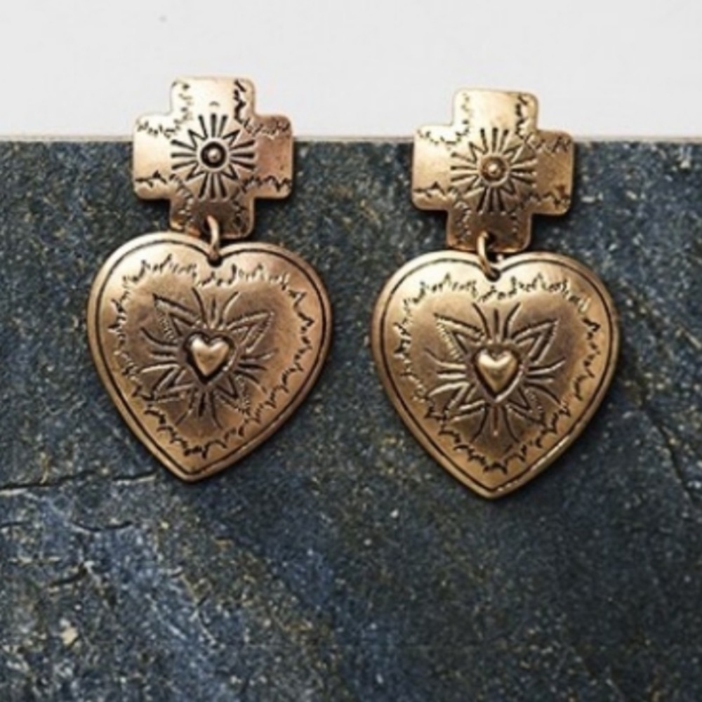 Aztec Heart & Cross Dangle Earrings - Picture 5 of 9
